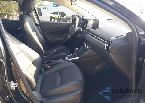 2019 Toyota Yaris L/Le/Xle из США, поврежденный, VIN 3MYDLBYV4KY502850